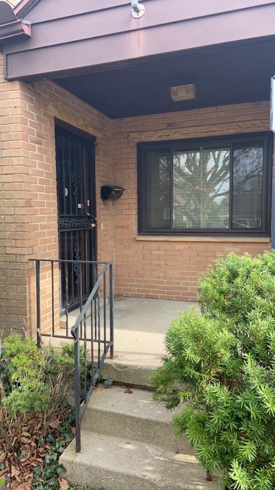 1680 Wesleyan Rd - Photo 3 of 37