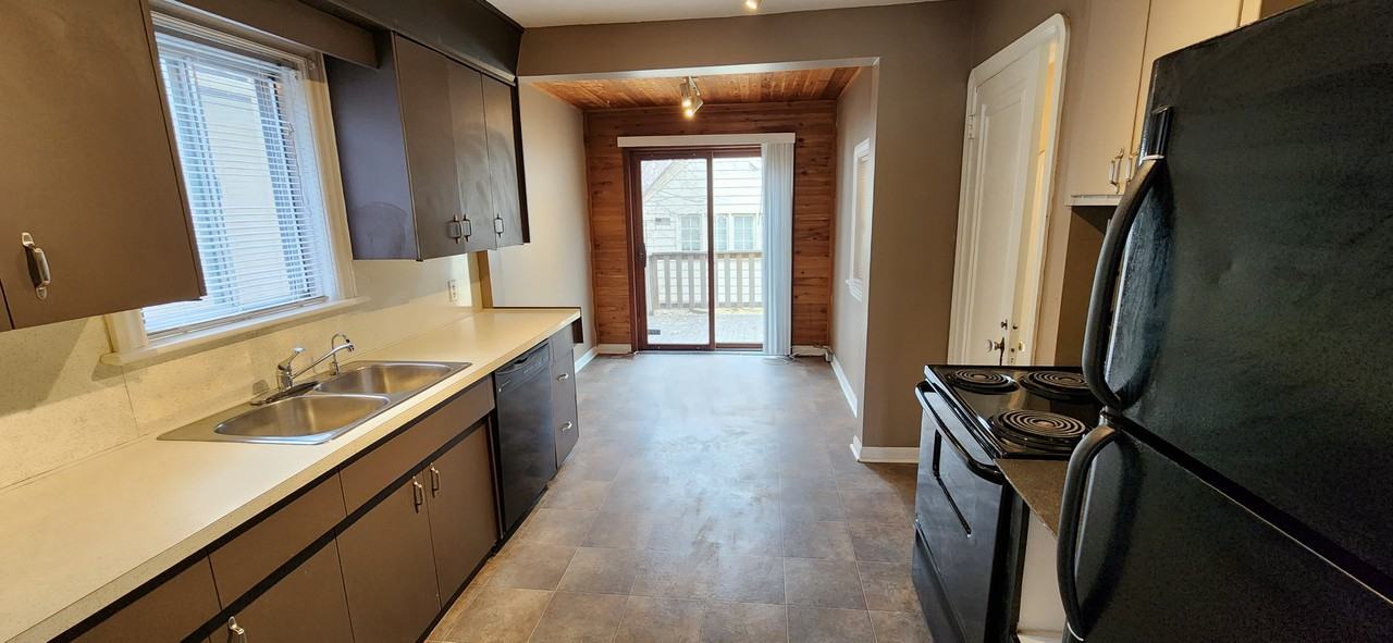 424 Rue Valade #3 - Photo 2 of 15