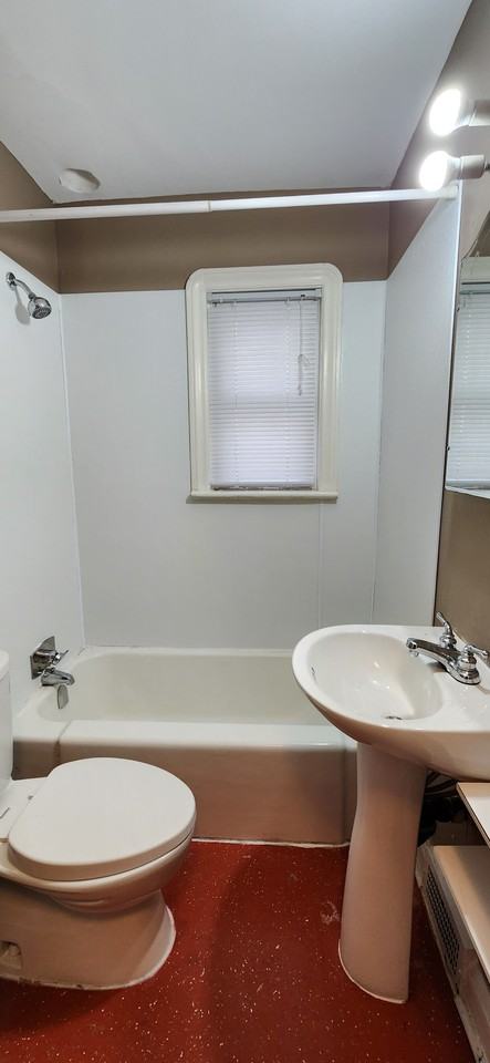 424 Rue Valade #3 - Photo 6 of 15