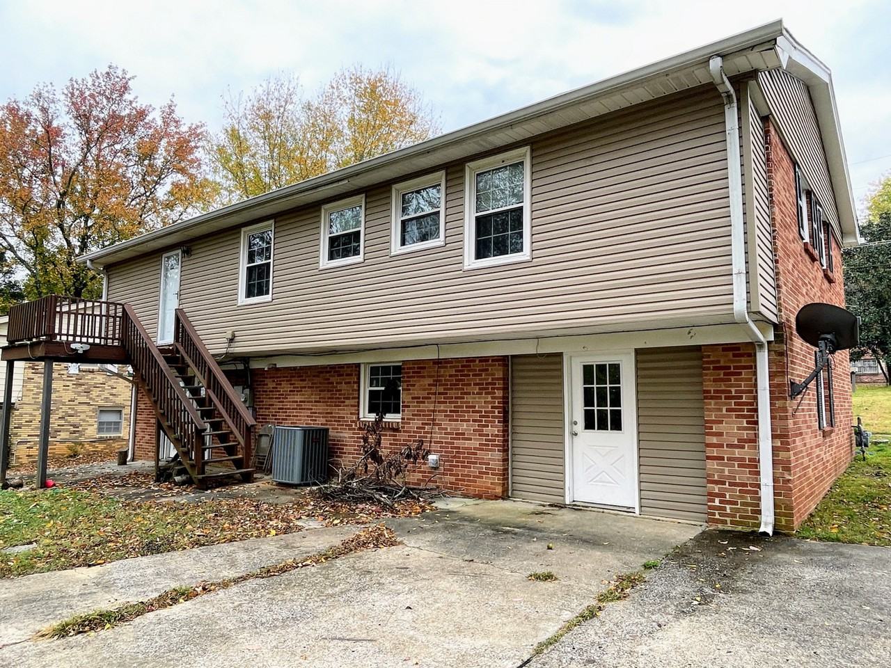 2804 Broadview Dr Nw #1 - Photo 5 of 23
