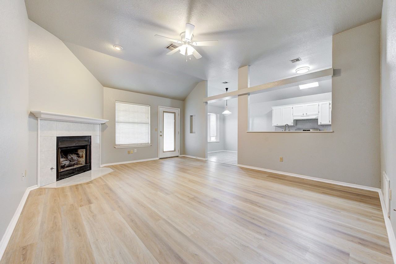 1904 Pendleton Dr #1 - Photo 3 of 18