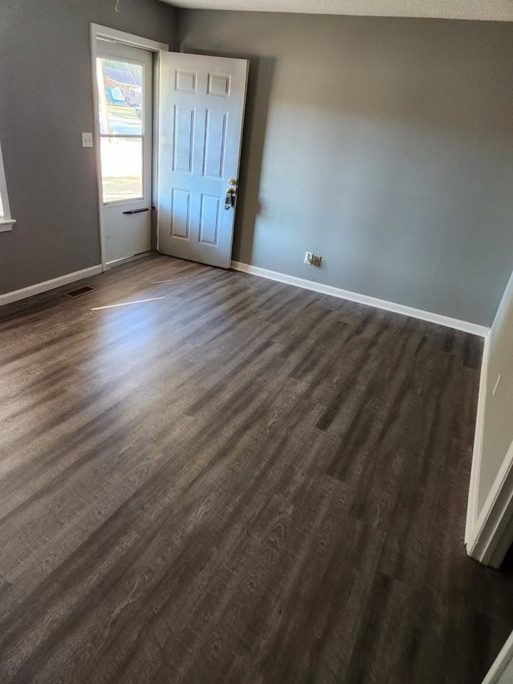 West St N #712 - Photo 2 of 6