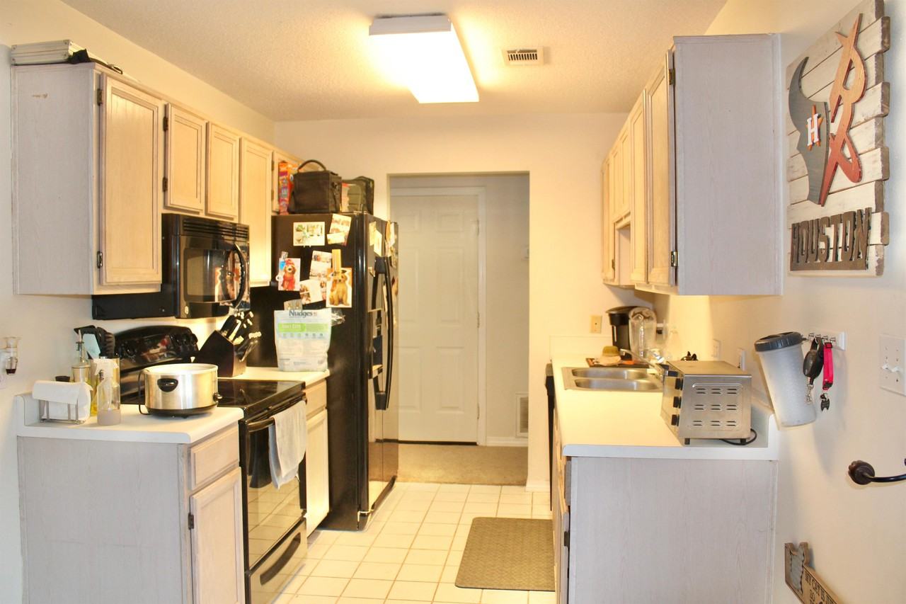 196 Lola Cir #1 - Photo 3 of 10