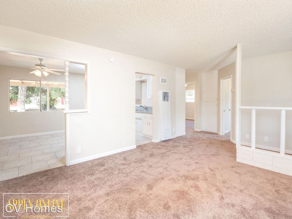 4345 Conning St - Photo 2 of 11