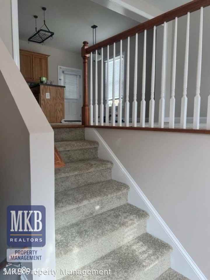 2810 King St Ne - Photo 2 of 19