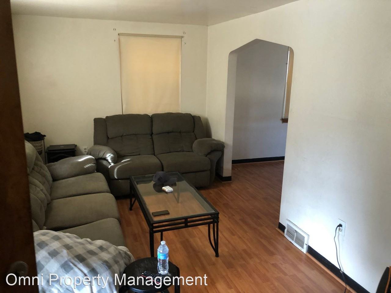 797 23rd St - Photo 3 of 9