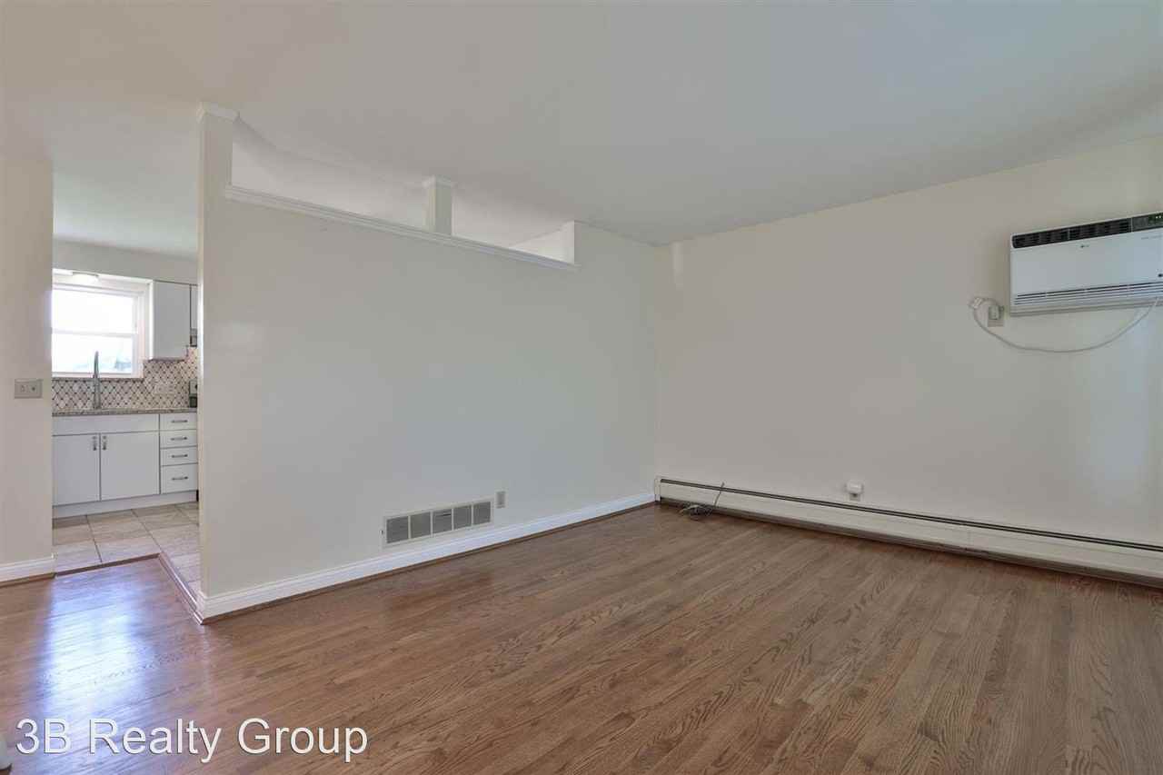 4322 Westwood Northern Blvd - Photo 3 of 23