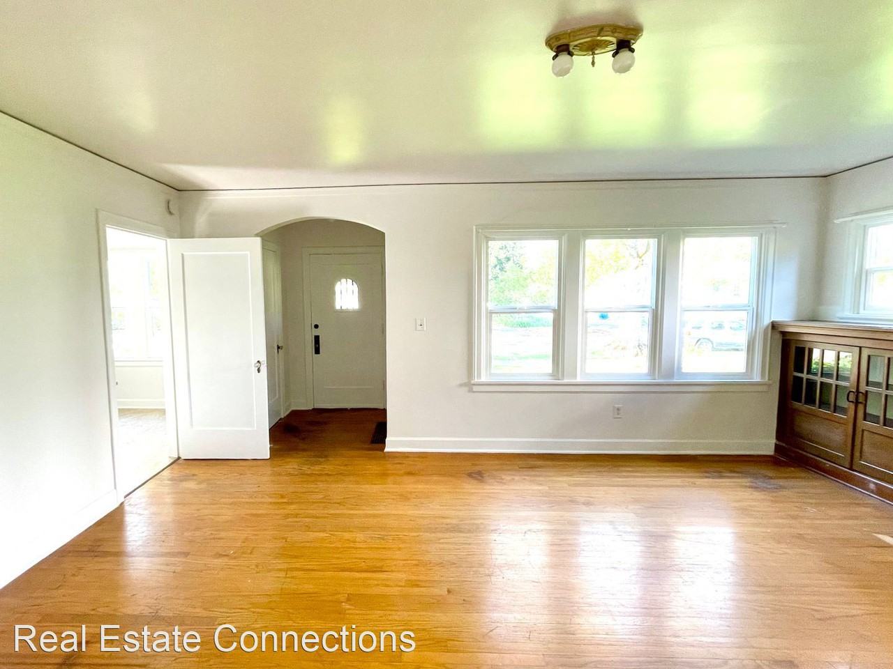 670 W 10th Ave - Photo 2 of 22