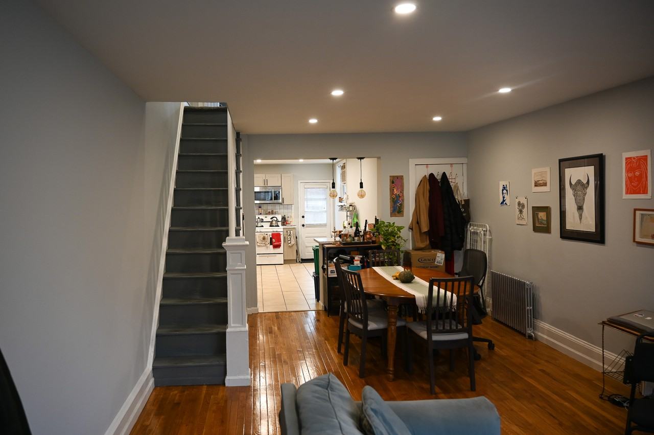 1712 S Iseminger St - Photo 3 of 7