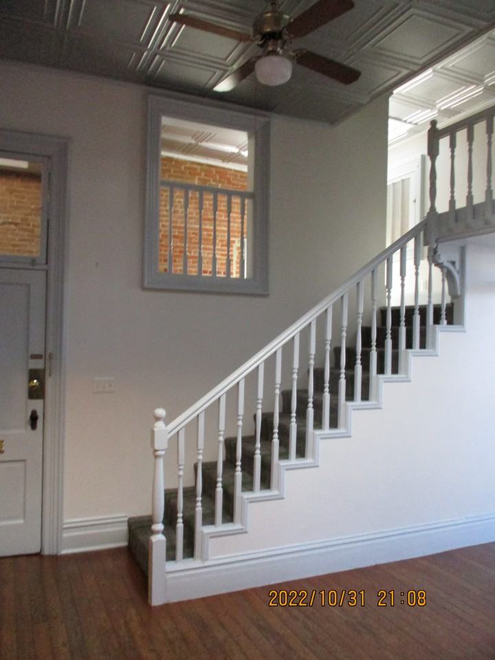 231 Jefferson St #B - Photo 3 of 12