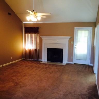 2009 Barton Ct - Photo 2 of 10