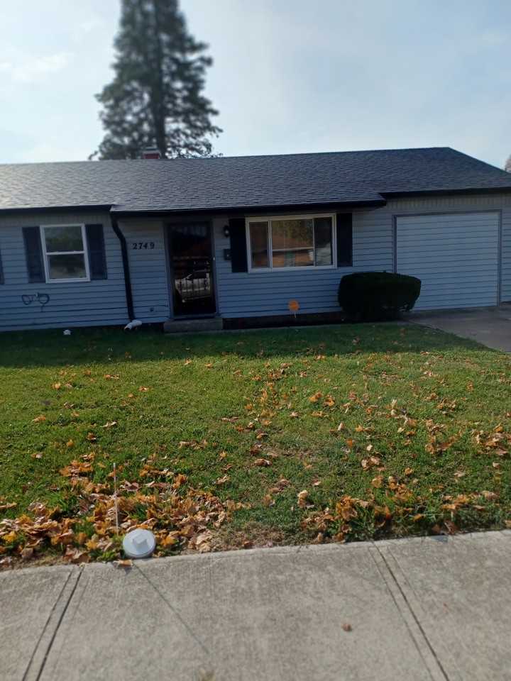 2749 W 18th St - Photo 3 of 12