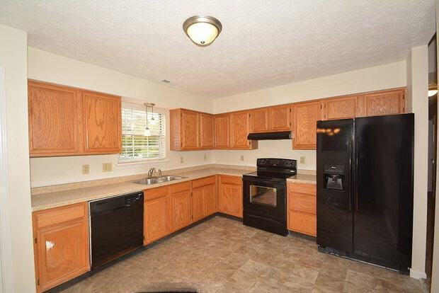 Indianapolis Ave - Photo 3 of 16