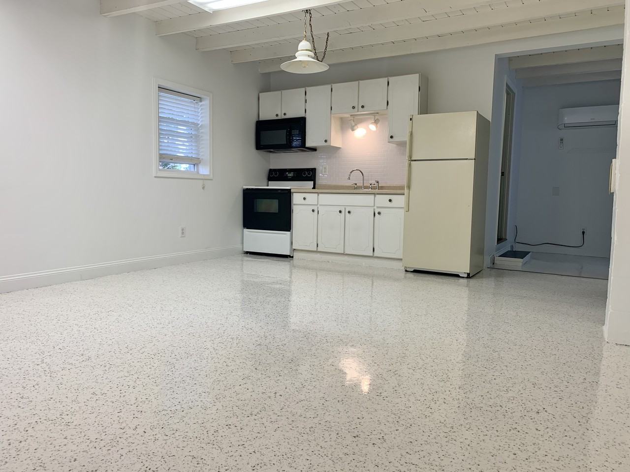 820B Allen Dr - Photo 3 of 18