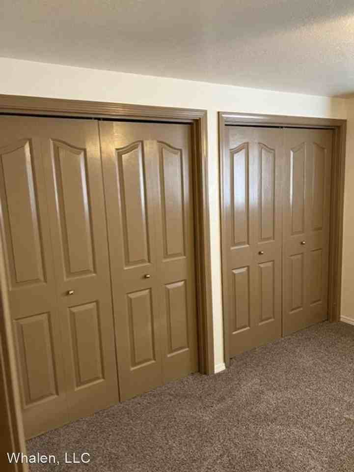 319 2nd St NE - Photo 3 of 7