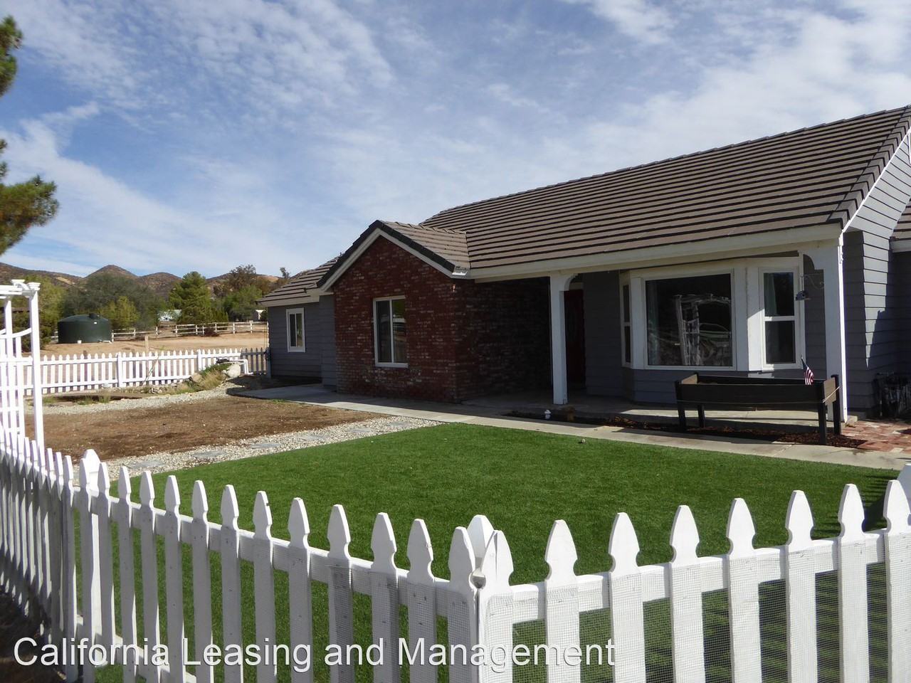 33440 Overland Trl - Photo 2 of 18