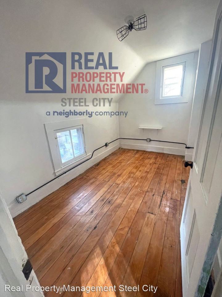 816 E 5th St - Photo 3 of 7