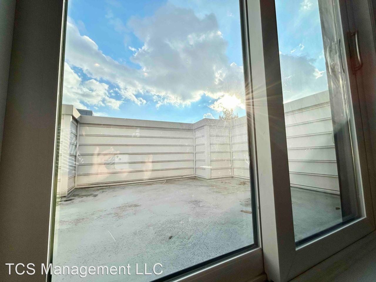 2319 Pierce St - Photo 2 of 14