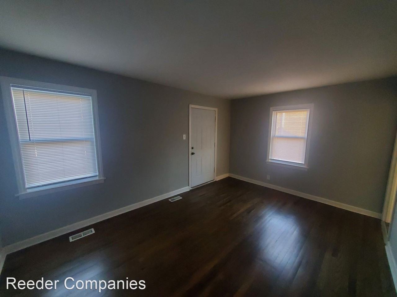 7319 Oakdale Ave - Photo 3 of 11