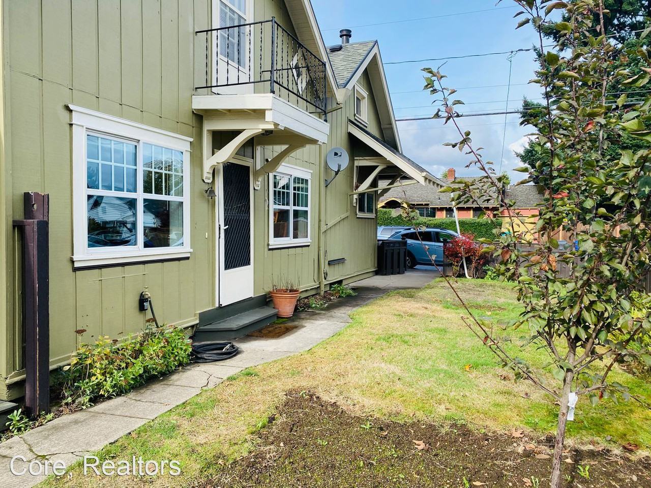 2904 SE 62nd Ave. - Photo 2 of 16