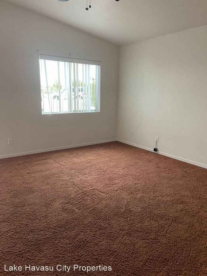 2450 Palisades Dr - Photo 3 of 21