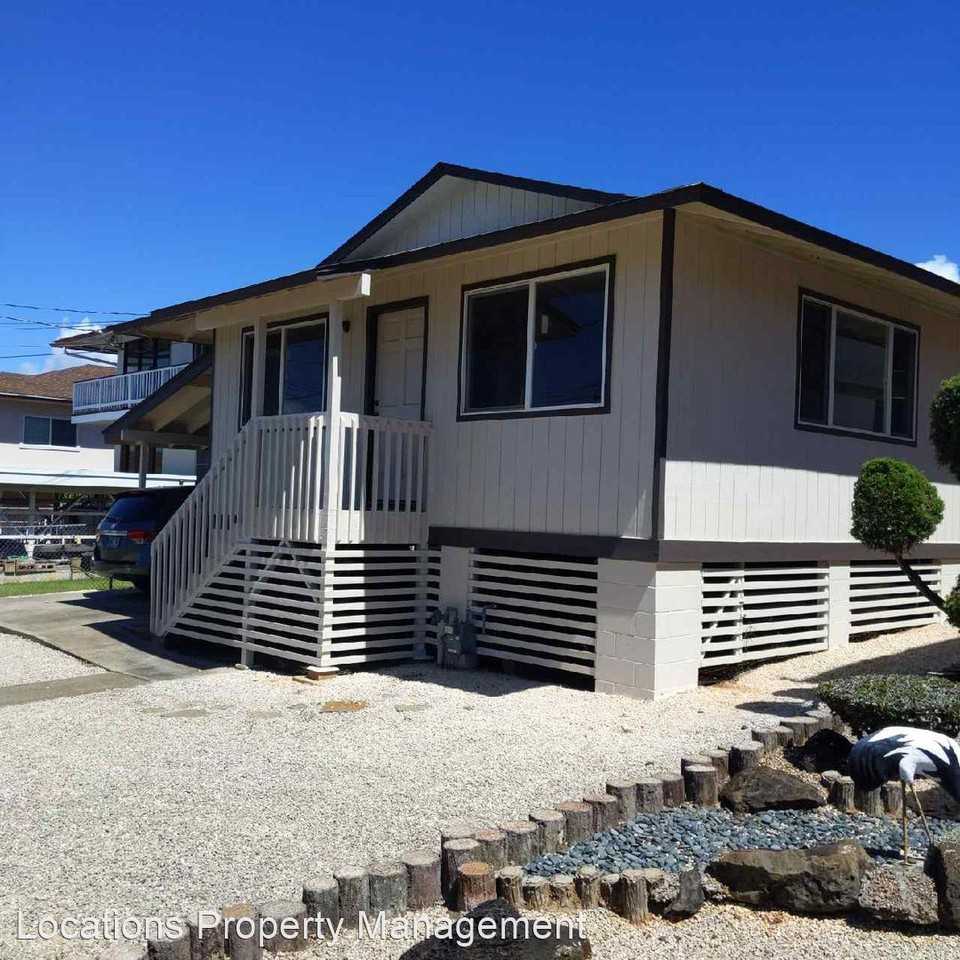 3258 Paliuli St - Photo 2 of 14