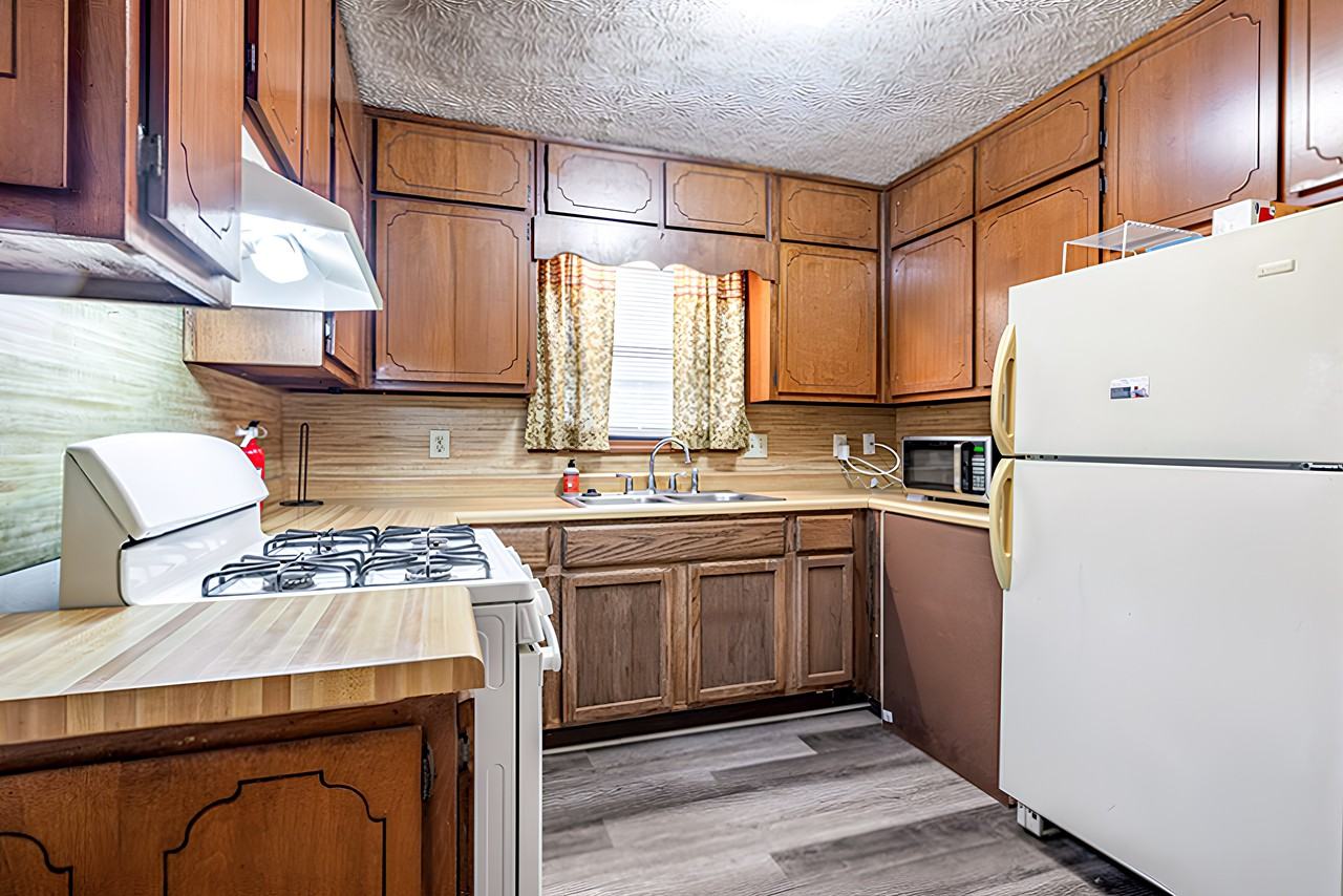 Summer Brook Rd - Photo 4 of 9