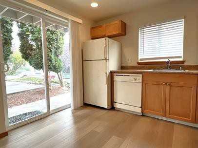 Jenny Marie: 429 SW 155th St - Photo 3 of 9