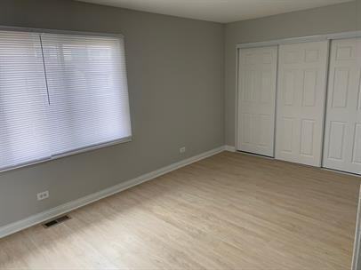 2221 Windsor Lane (Malin) - Photo 3 of 10