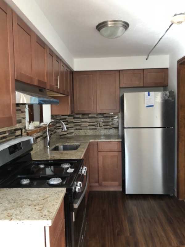 690 Admiral St #3F - Photo 2 of 12