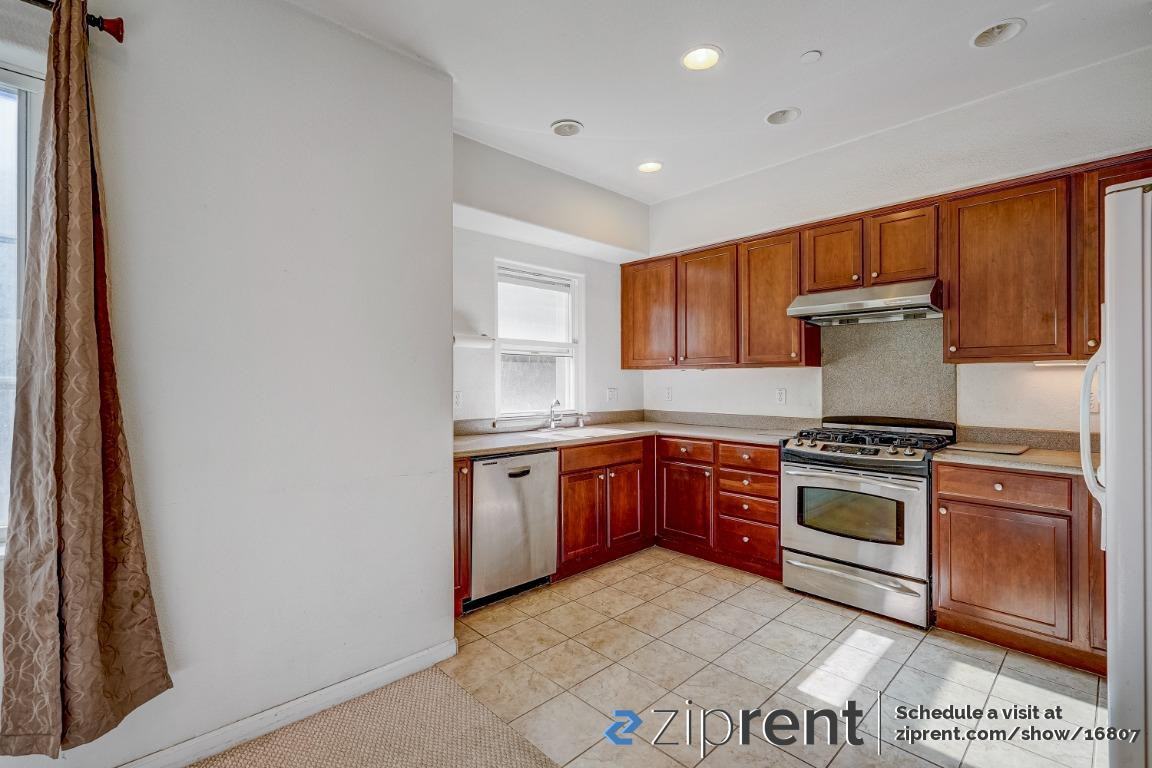 2707 Holly St - Photo 2 of 14