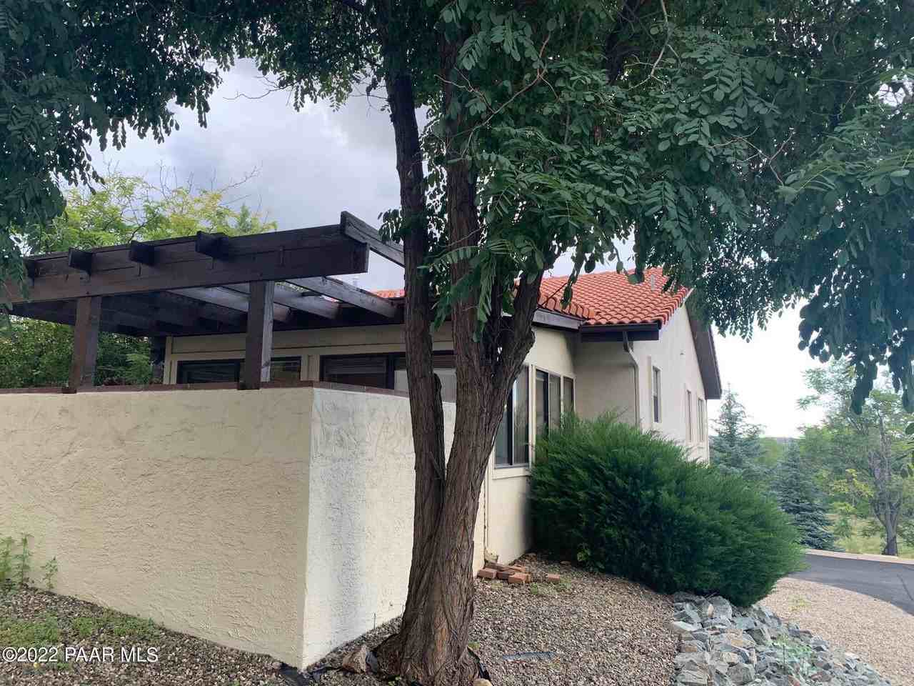 421 Lantana Dr #1 - Photo 3 of 19