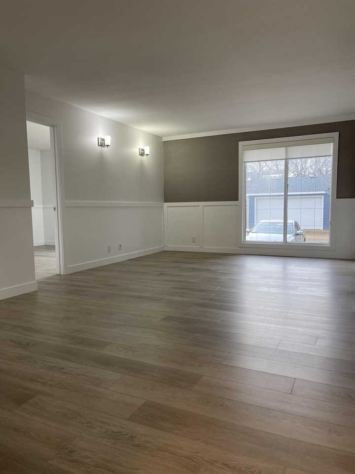 1018 Main St #2 - Photo 5 of 11