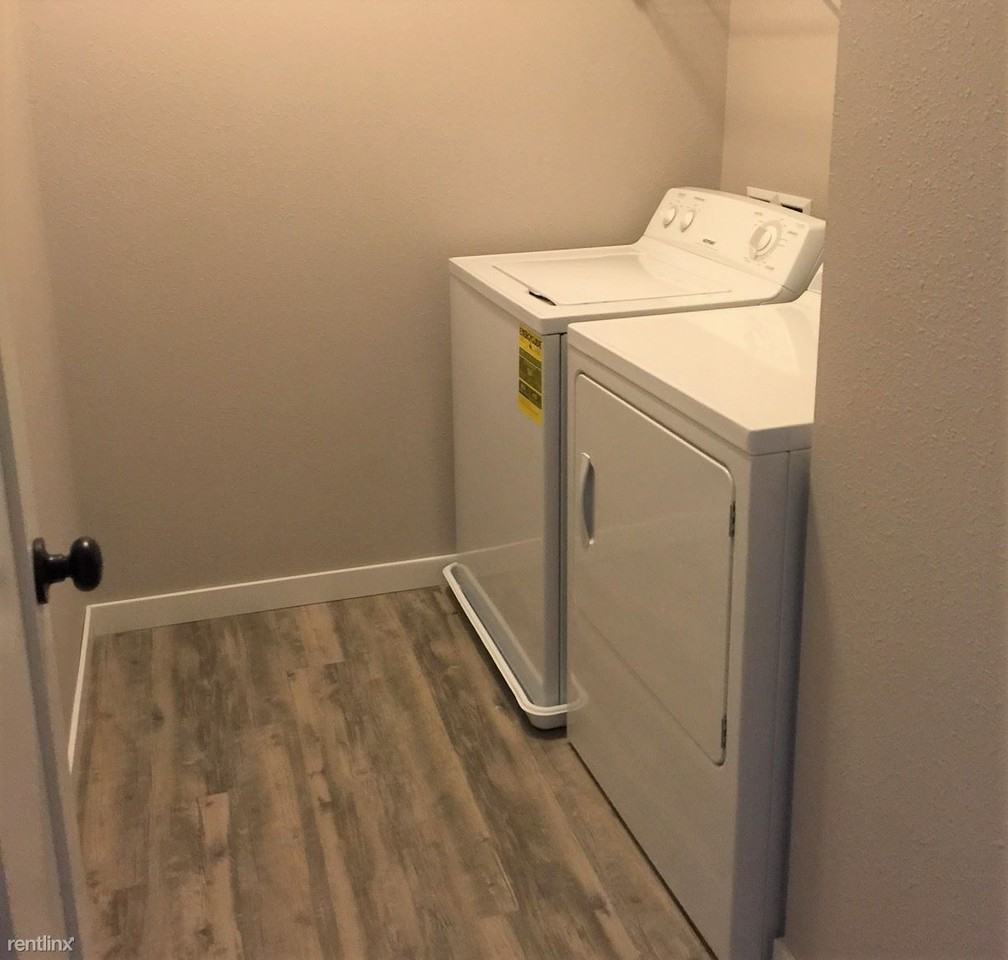 Eagles Crossing - Photo 3 of 10