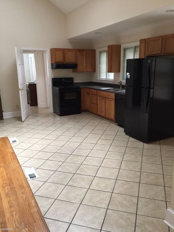 1104 Briarcliff Rd - Photo 2 of 7