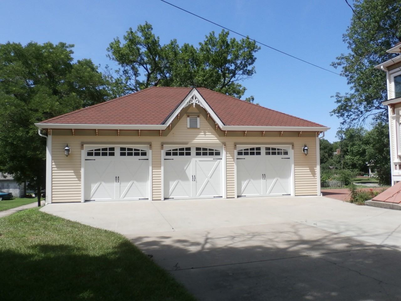 534 S Cedar St - Photo 2 of 9