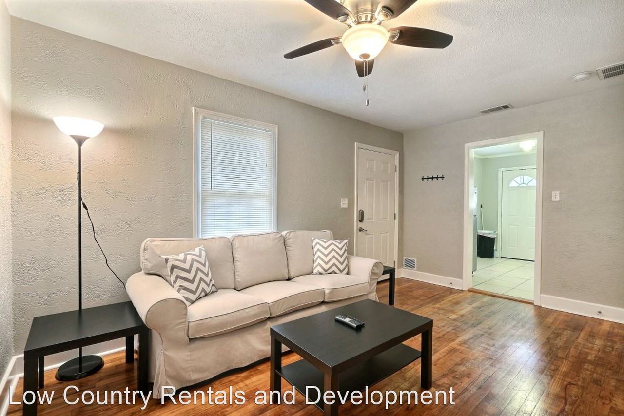 203 E 58th St - Photo 2 of 12