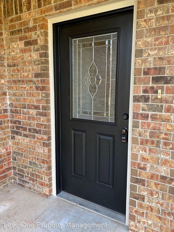 11502 Nw 121st Pl - Photo 2 of 15