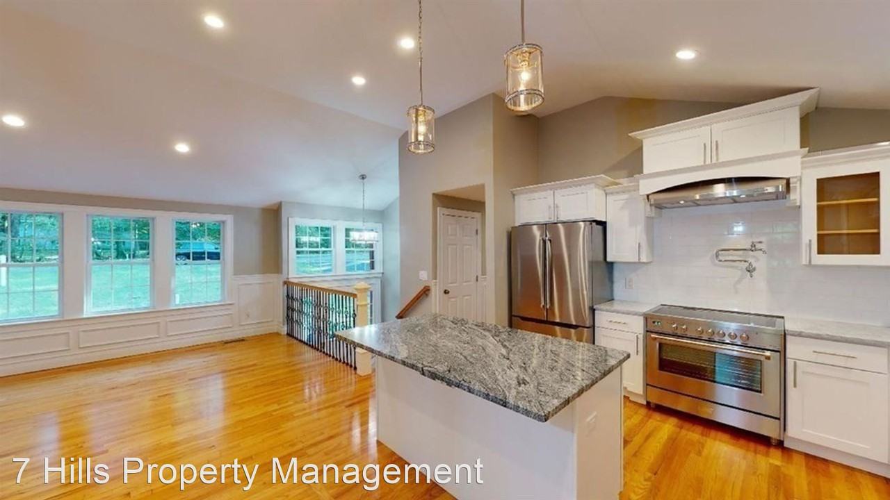 105 Purgatory Rd - Photo 2 of 39