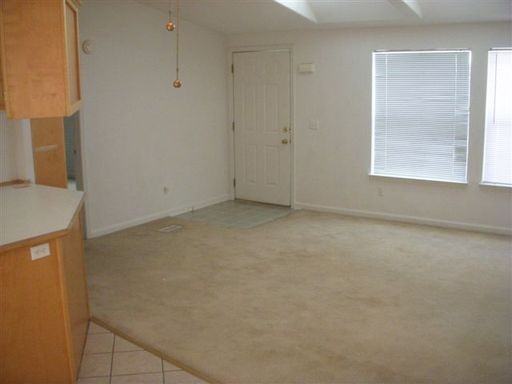 7715 N Claridge Pointe Pkwy - Photo 2 of 6