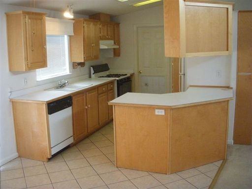 7715 N Claridge Pointe Pkwy - Photo 3 of 6