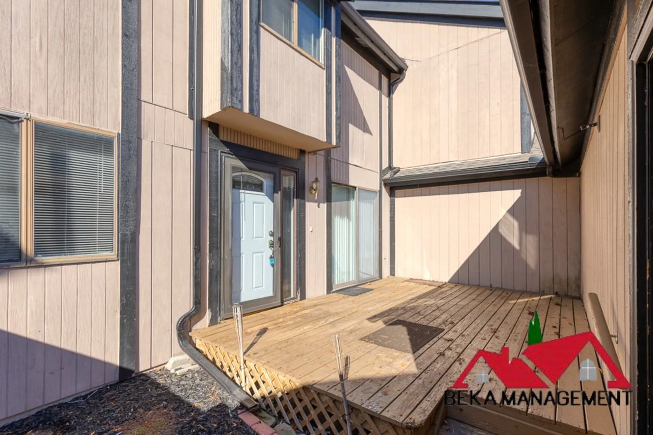 5141 Rock Run Street - Photo 3 of 20