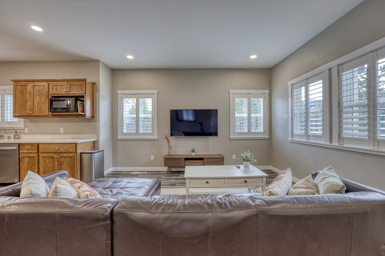 1800 West Idaho Street - Photo 3 of 46