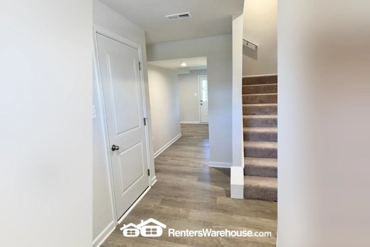 119 Butterfield Ave - Photo 3 of 17