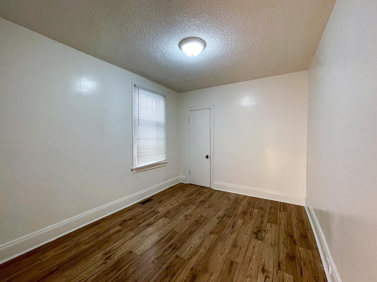 1876 Angus Street Apartments - 1876 Angus St, Regina, SK S4T 1Z4 - Zumper