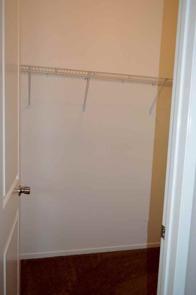 186 Village Ct - Photo 2 of 21