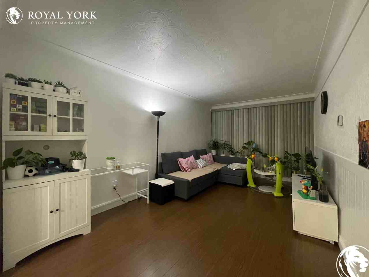 16 Agnes St - Photo 3 of 35