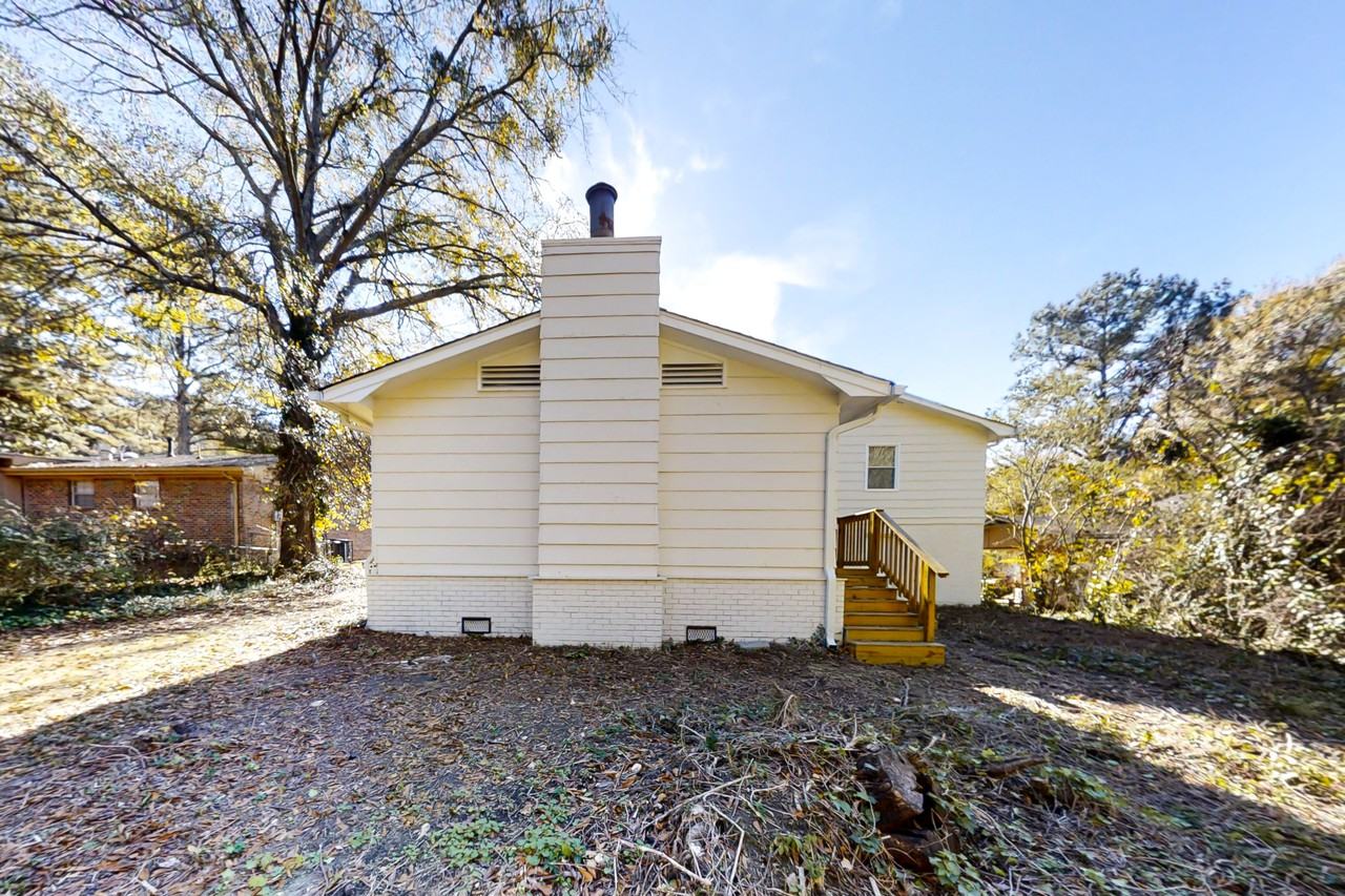 Bellwood Ln - Photo 4 of 12