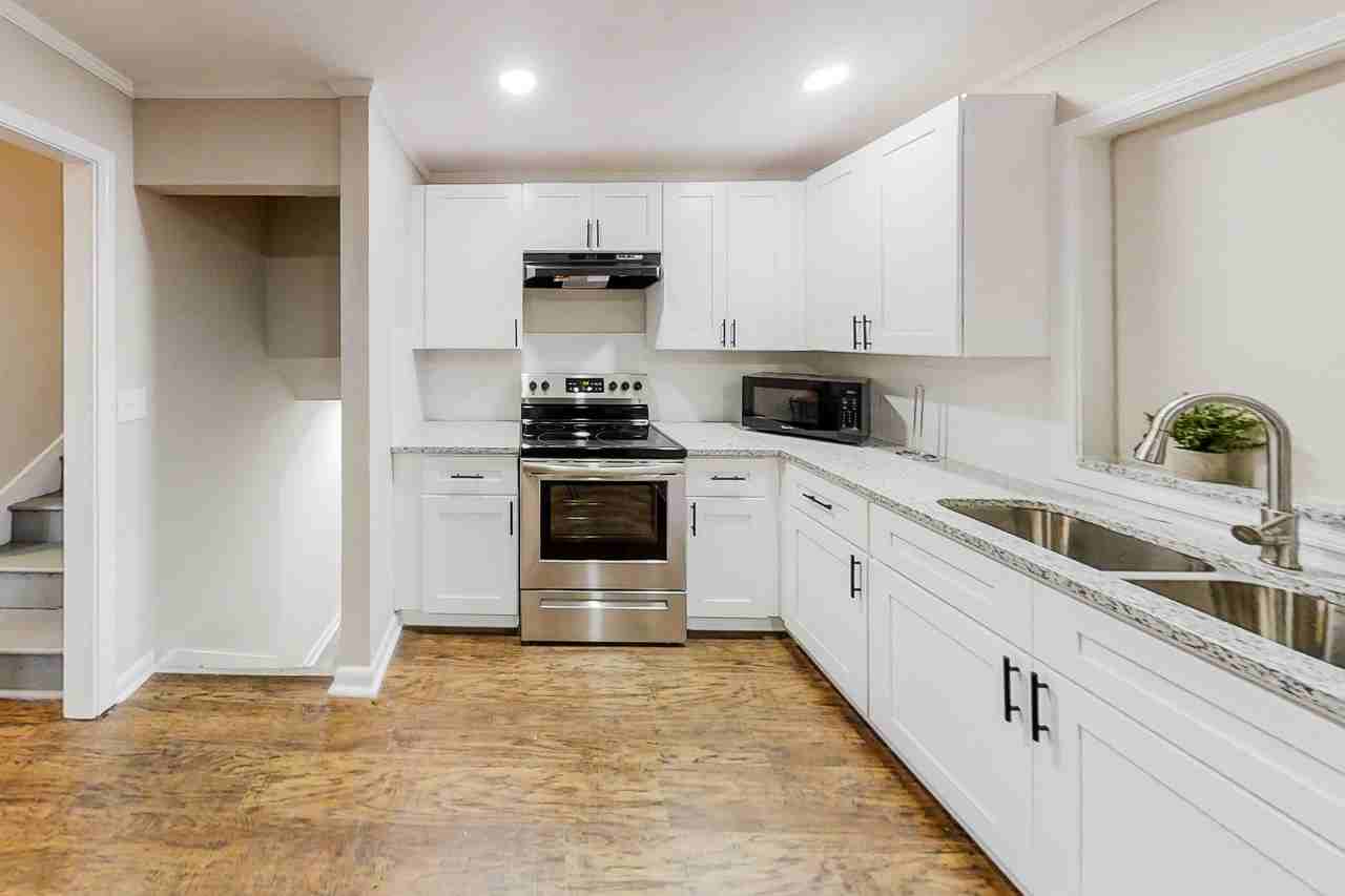 Bellwood Ln - Photo 2 of 12