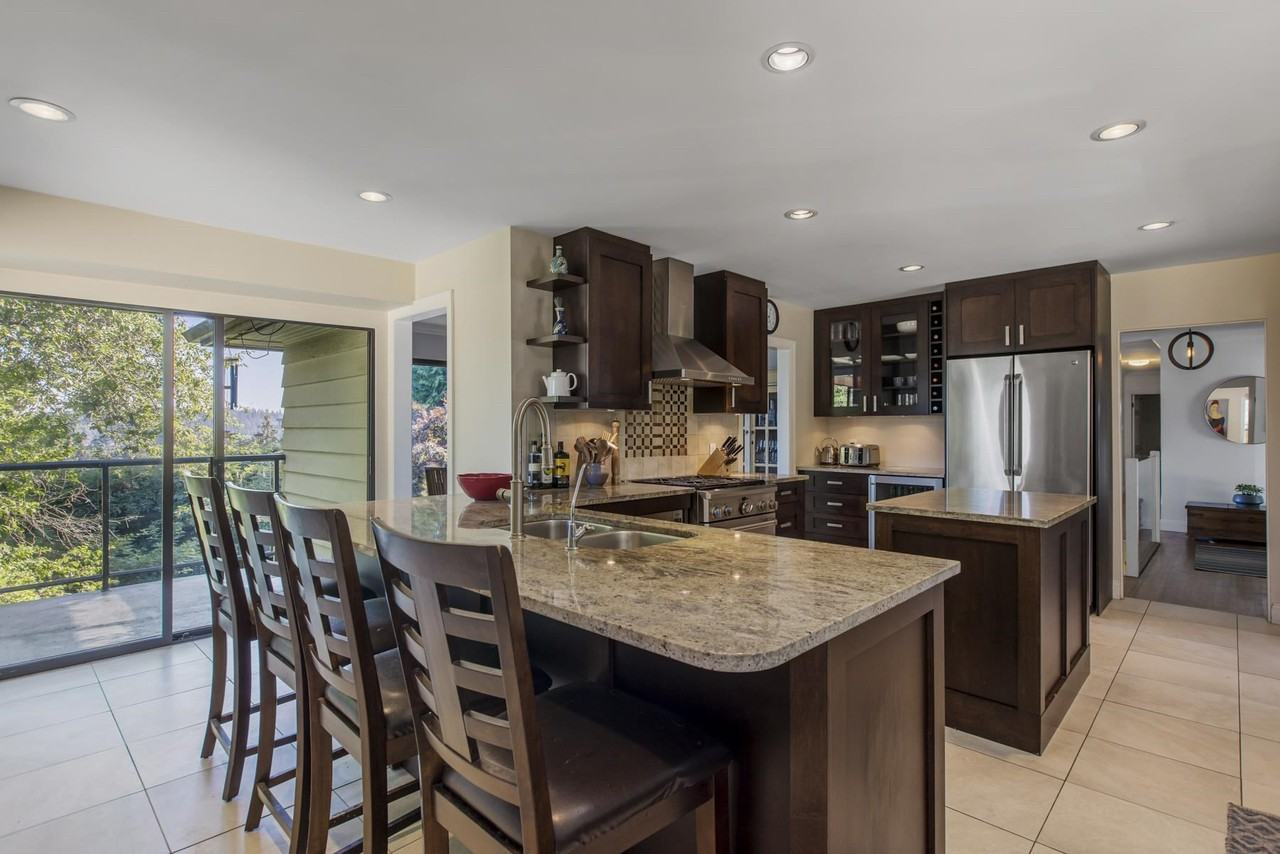 905 Keith Rd - Photo 3 of 8